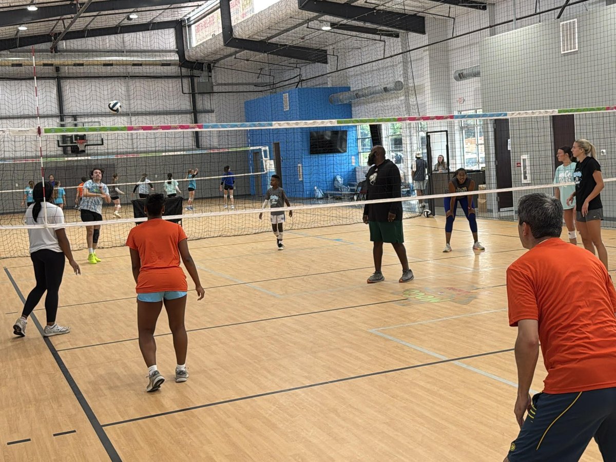 VOLLEYBALL_2